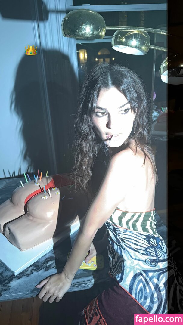 Emily Ratajkowski